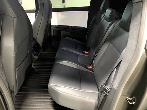Used 2024 Tesla Cybertruck AWD Crew Cab image 21