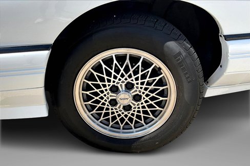 Used 1995 Pontiac Bonneville SE image 9