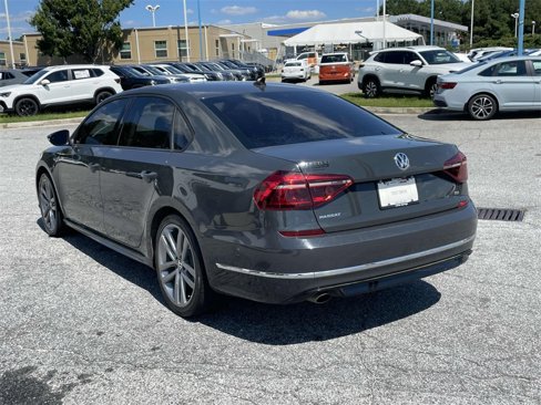 Used 2018 Volkswagen Passat 2.0T R-Line image 5