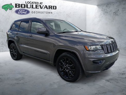 Used 2020 Jeep Grand Cherokee Altitude image 7