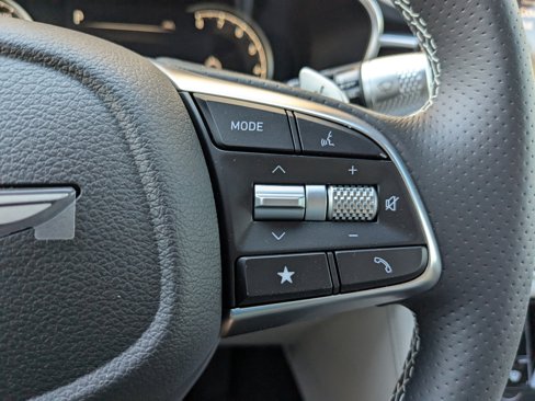 New 2025 Genesis G70 2.5T image 19