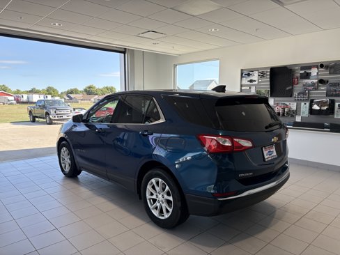 Used 2019 Chevrolet Equinox LT w/ Driver Convenience Package image 3