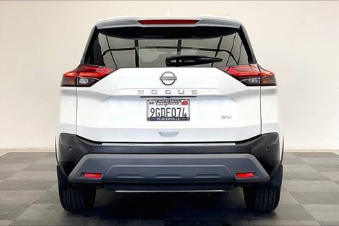 Used 2023 Nissan Rogue SV w/ SV Premium B Package image 3