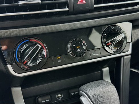 Used 2021 Kia Seltos LX image 21