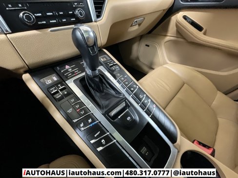 Used 2018 Porsche Macan image 34