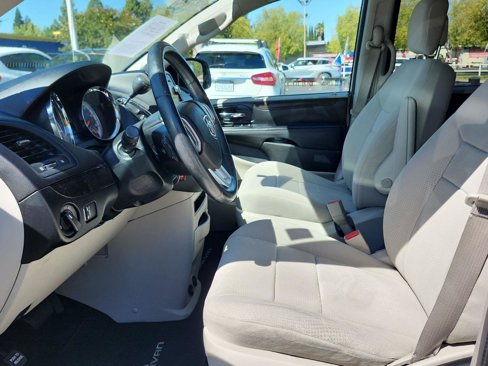 Used 2013 Dodge Grand Caravan SE image 35