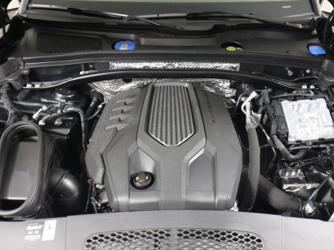 New 2025 Porsche Macan image 20