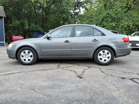 Used 2010 Hyundai Sonata GLS image 2