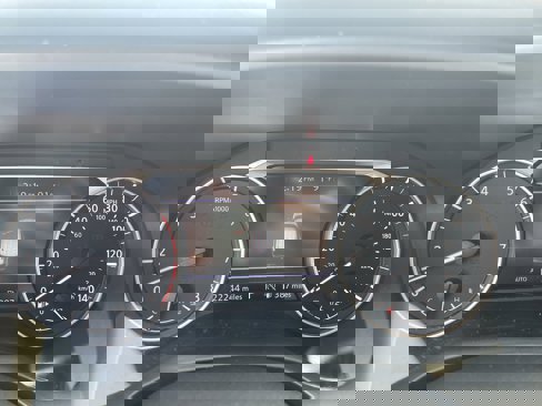 Used 2024 Nissan Rogue SV image 11