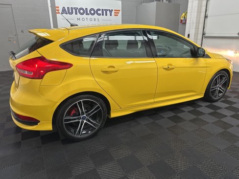 Used 2017 Ford Focus ST image 11