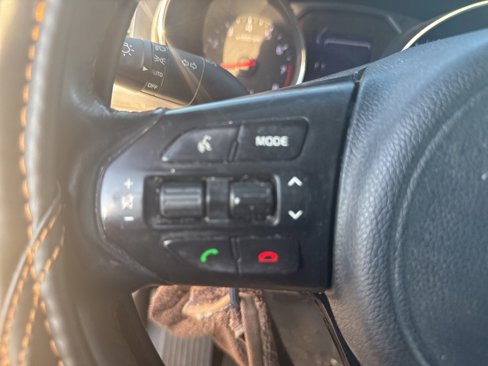 Used 2017 Kia Sedona LX w/ LX Essentials Premium Package image 16
