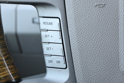 Used 2010 Lincoln Navigator 4WD image 36