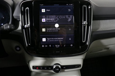 Used 2025 Volvo XC40 B5 Ultra w/ Protection Package Premier image 4