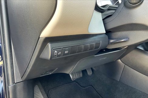 Used 2023 Toyota Corolla LE image 34