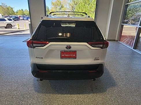 Used 2020 Toyota RAV4 XLE w/ Convenience Package image 6