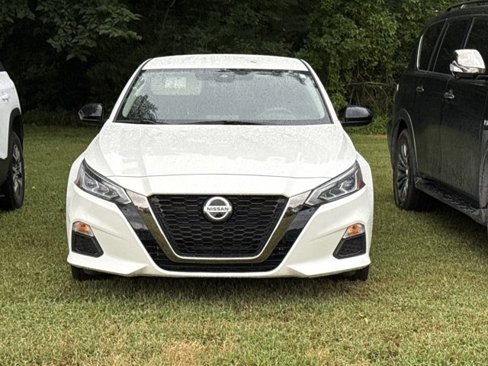 Used 2021 Nissan Altima 2.5 SR image 2