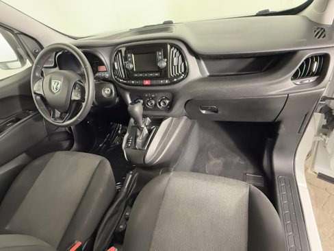 Used 2018 RAM ProMaster City Tradesman SLT image 15
