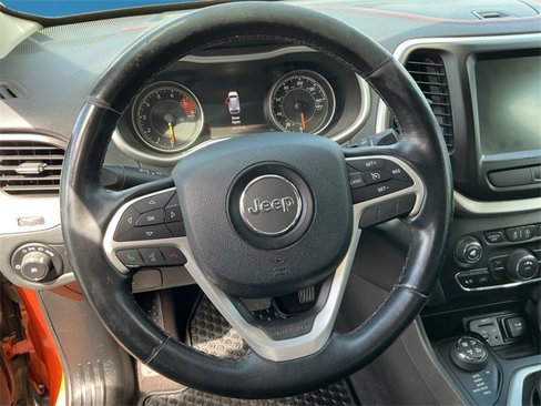 Used 2016 Jeep Cherokee Trailhawk w/ Cold Weather Group image 10
