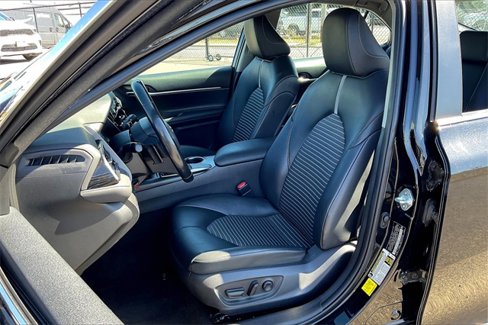 Used 2021 Toyota Camry SE image 24