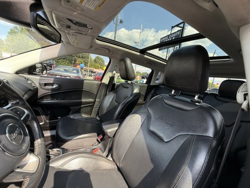 Used 2018 Jeep Compass Limited image 18