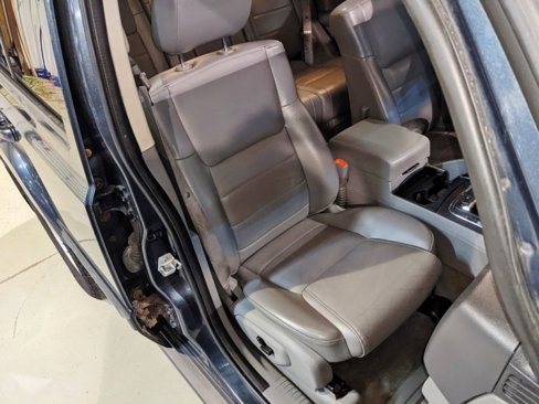 Used 2007 Jeep Commander Sport image 32