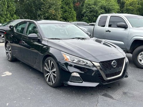 Certified 2022 Nissan Altima 2.5 SR image 1