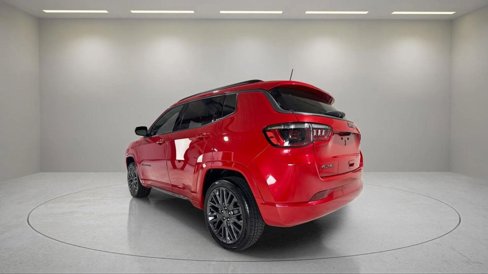 Used 2022 Jeep Compass Limited image 15