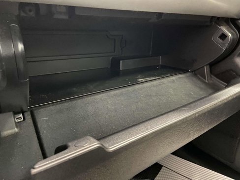 Used 2017 Toyota Camry SE image 19
