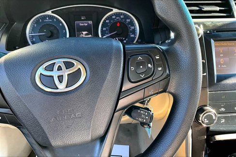 Used 2016 Toyota Camry LE image 24
