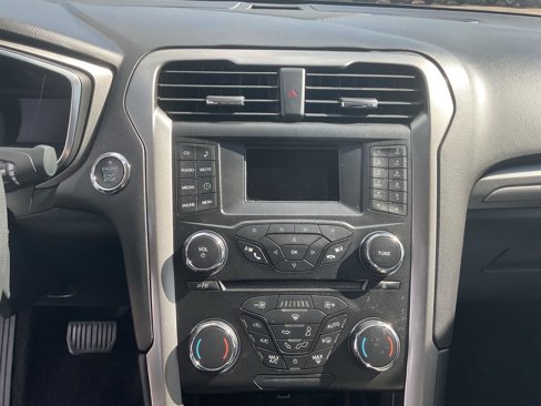 Used 2018 Ford Fusion S image 13