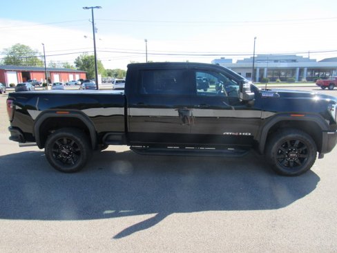 Used 2024 GMC Sierra 2500 AT4 w/ Technology Package image 7