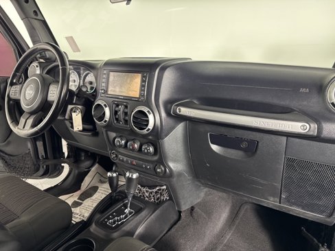 Used 2012 Jeep Wrangler Unlimited Sahara w/ Dual Top Group image 35