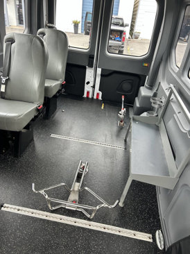 Used 2020 Ford Transit 350 XL image 24