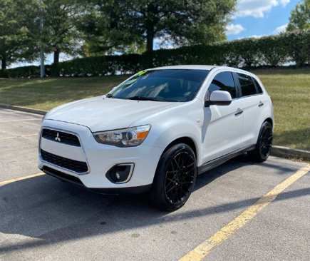 Used 2014 Mitsubishi Outlander Sport SE image 2