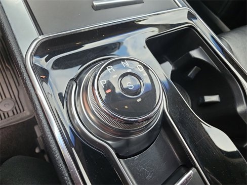 Used 2019 Ford Edge Titanium w/ Cold Weather Package image 20