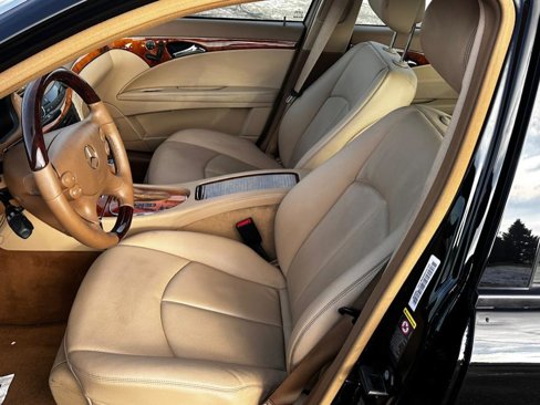 Used 2009 Mercedes-Benz E 350 4MATIC Sedan image 20