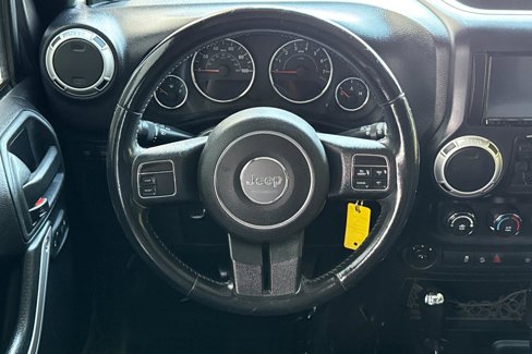 Used 2014 Jeep Wrangler Unlimited Rubicon w/ Max Tow Package image 16