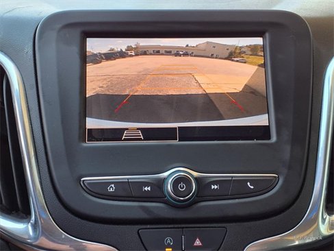 Used 2023 Chevrolet Equinox LT image 19
