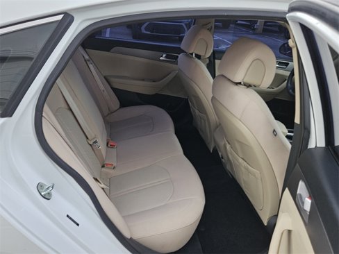 Used 2016 Hyundai Sonata SE image 16