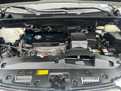 Used 2016 Toyota Highlander LE image 30