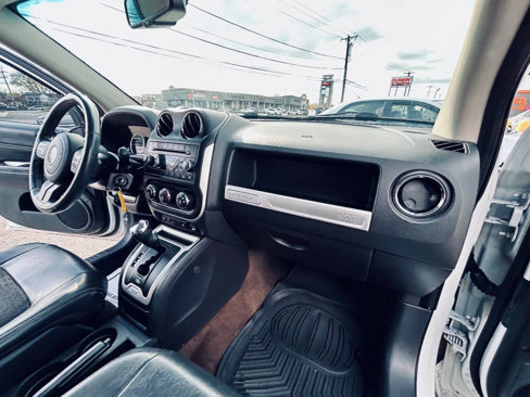 Used 2014 Jeep Compass Latitude w/ Sun/Sound Group image 33