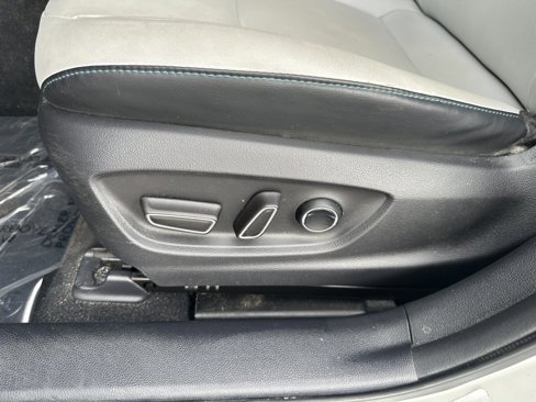 Used 2018 Toyota Prius Four image 30