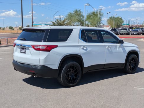 Used 2021 Chevrolet Traverse LS image 5