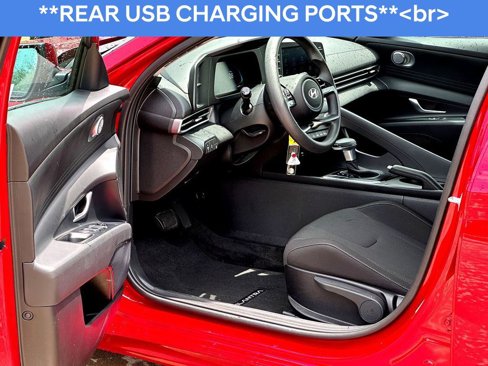 Used 2025 Hyundai Elantra SE image 10