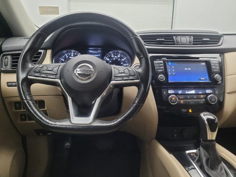 Used 2017 Nissan Rogue SV w/ SV Premium Package image 22