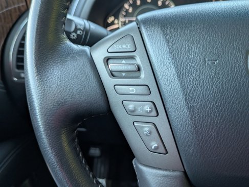 Used 2017 Nissan Armada SL image 18
