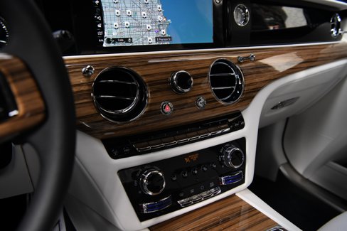 Used 2024 Rolls-Royce Ghost w/ Ghost Package image 19