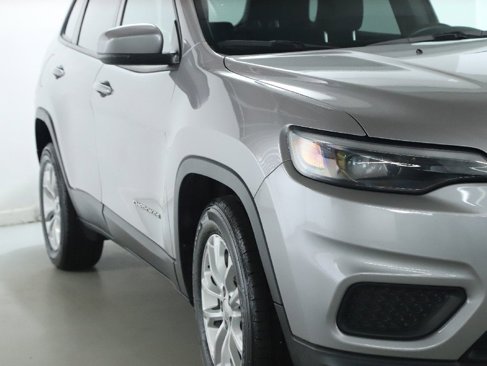 Used 2021 Jeep Cherokee Latitude image 8