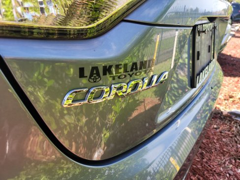 Used 2022 Toyota Corolla LE image 6