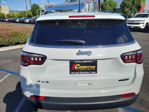 New 2025 Jeep Compass Latitude image 19